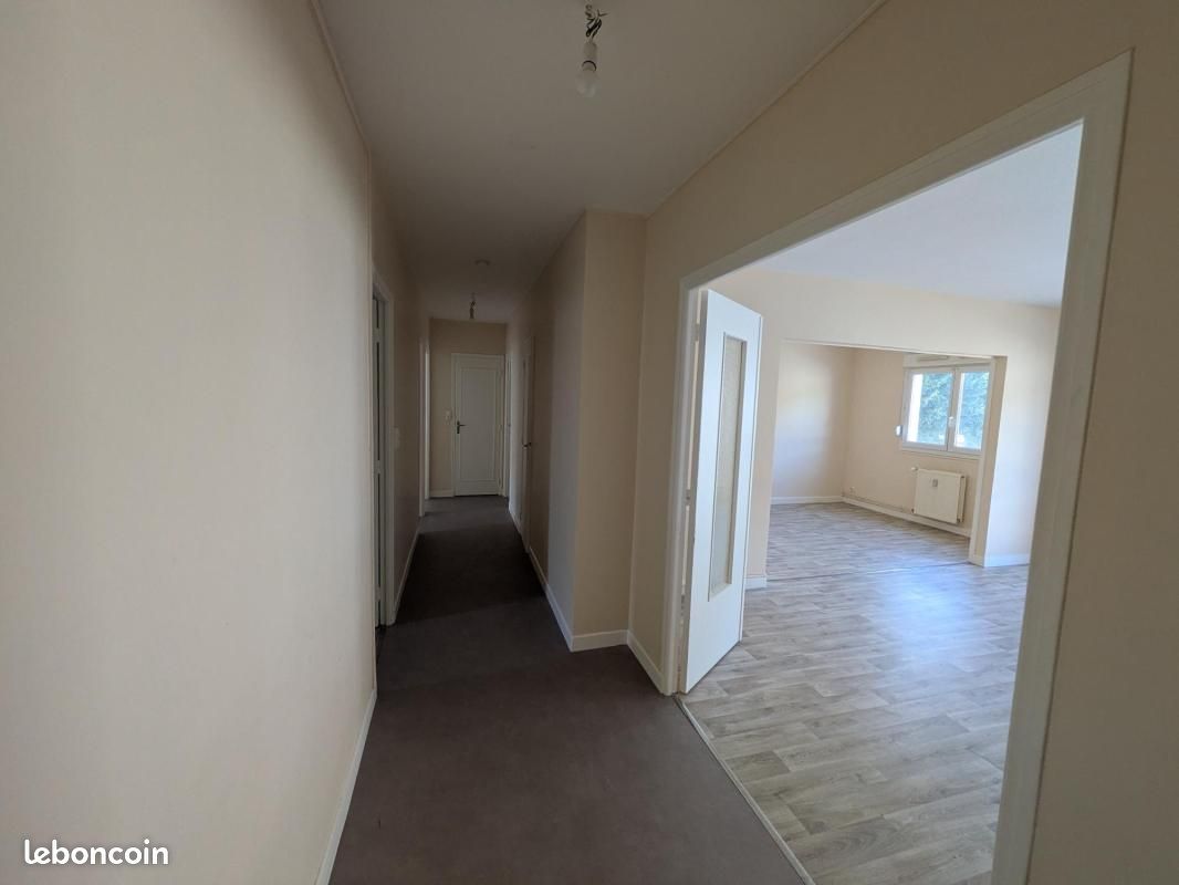 Appartement 4 pièces 95 m² · à Bar-sur-Seine · 95 m² · 661 €/mois