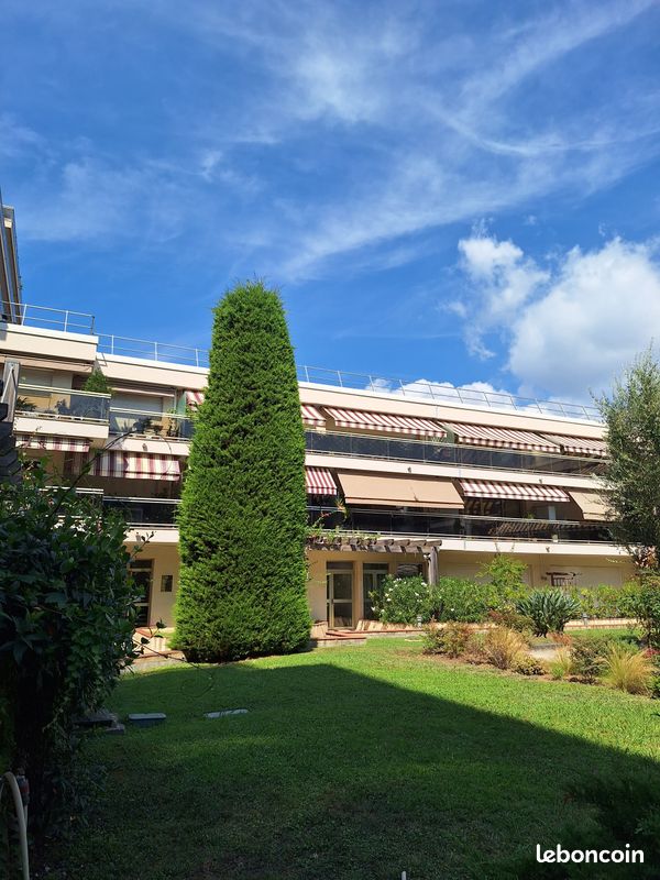 Appartement 2 pièces 62 m² · à Antibes · 62 m² · 2 226 €/mois