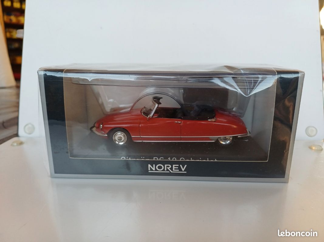 ATLAS UNIVERSAL HOBBIES NOREV Citroën DS 19 Cabriolet Rouge 1961 1/43