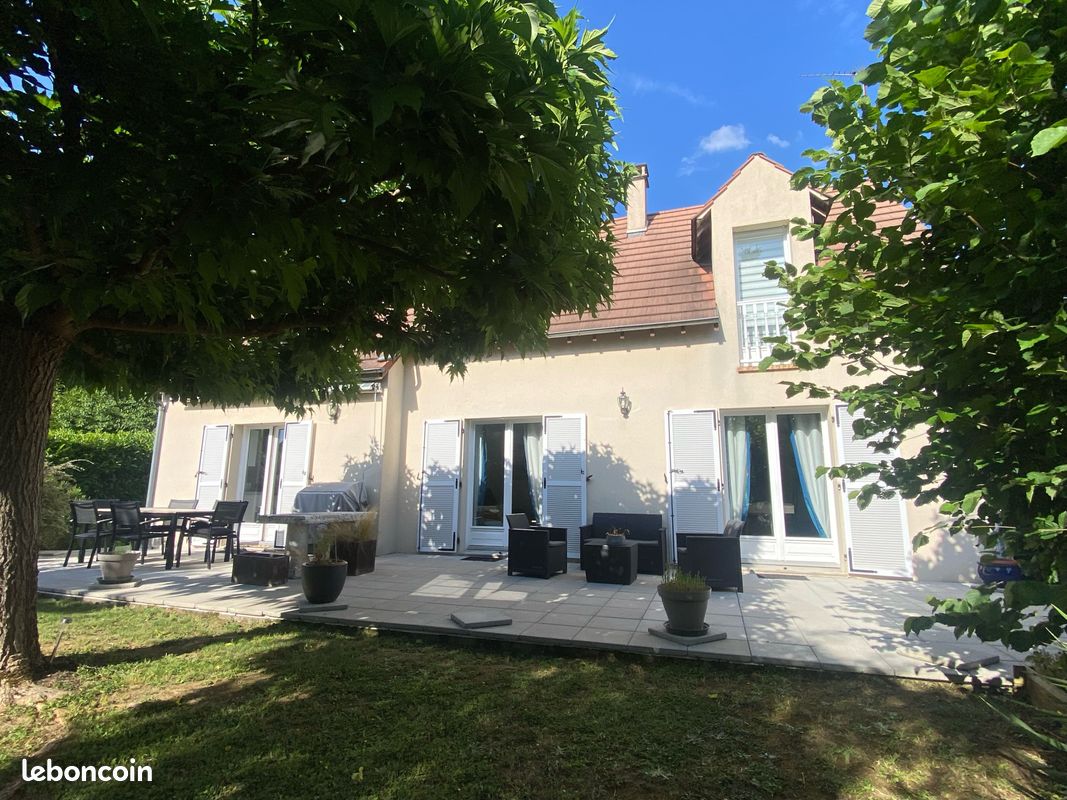 Maison 6 pièces 138 m² · à Livry-sur-Seine · 138 m² · 369 000 €