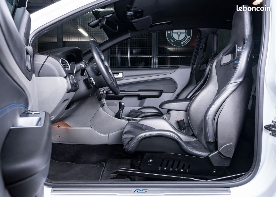FORD Focus RS - Mk2 - 3ème main - Très bel état - Suivi limpide (image 8)