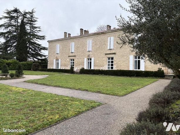 Maison 11 pièces 363 m²