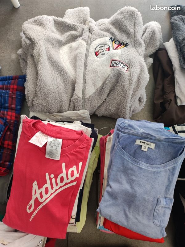 Grand lot de vêtements fille 12 ans (image 2)