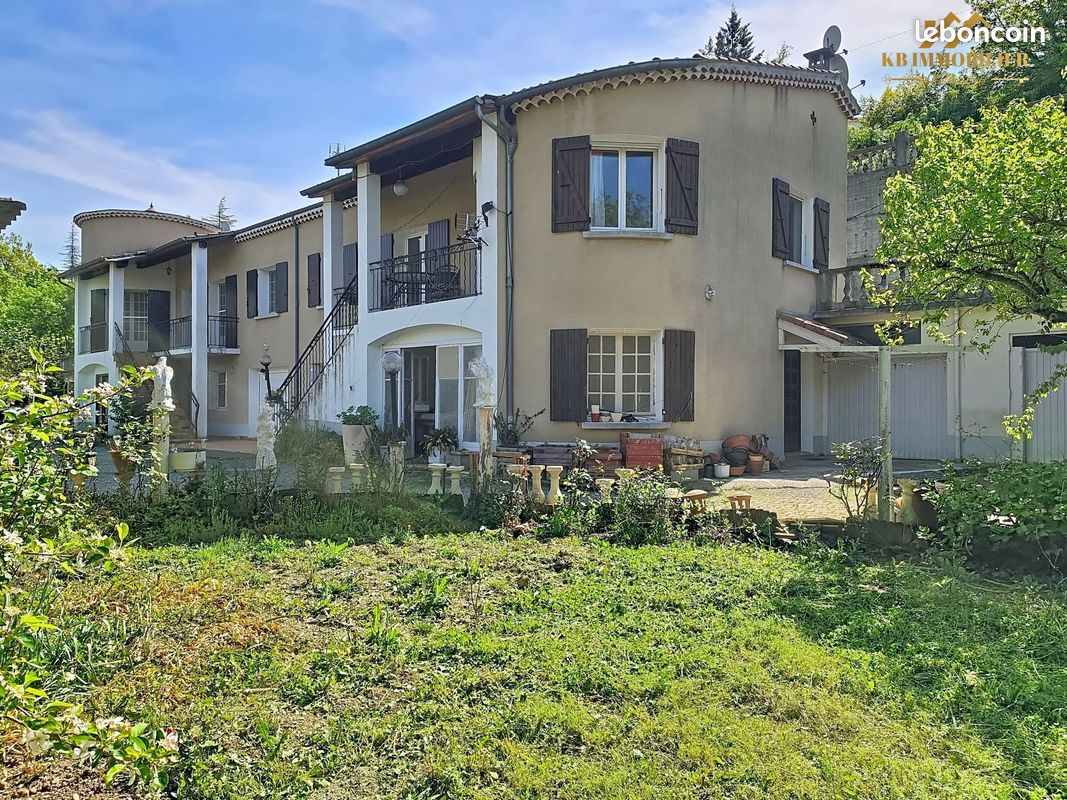 Maison 9 pièces 200 m² · à Privas · 200 m² · 180 000 €