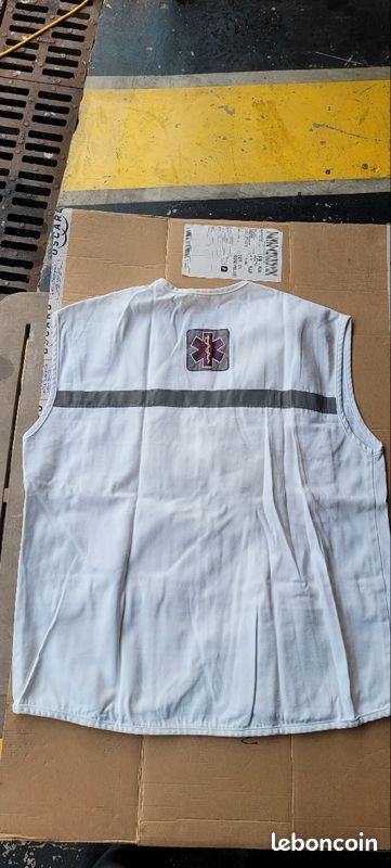 Divers vêtements d'ambulancier taille L (image 6)