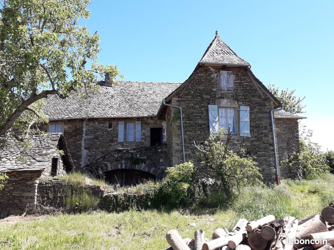 Maison 5 pièces 120 m² · à Saint-Parthem · 120 m² · 120 000 €