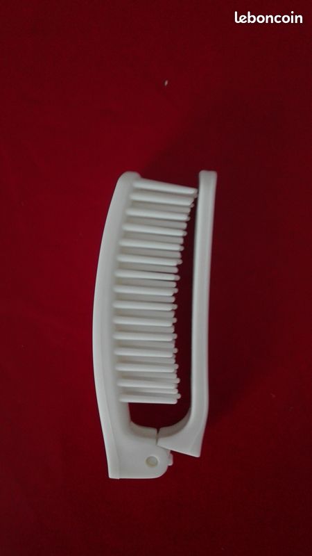 Brosse pliable blanche neuve (image 2)