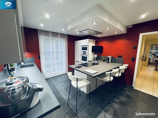 Villa 8 pièces 201 m²