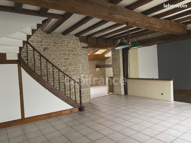 Maison 7 pièces 154 m² - Airvault 79600 (image principale 2)