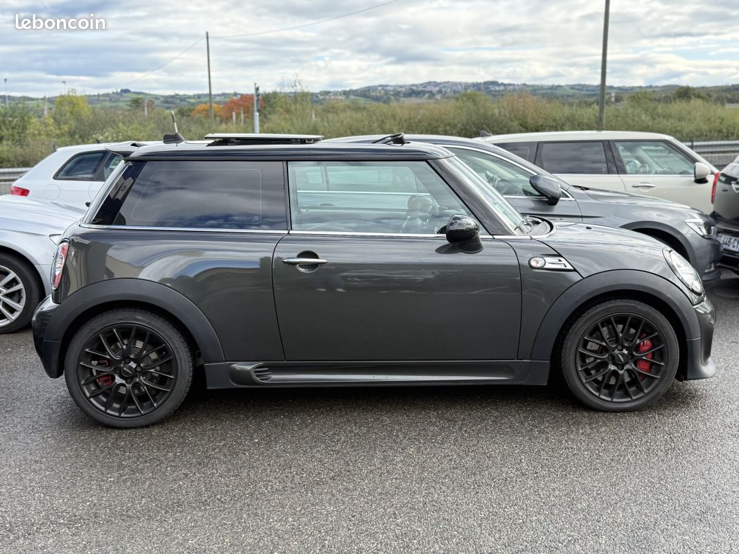 Mini R56 Jcw Ecs Mini (R56) JCW 1.6 i Turbo 211 cv BVM6 - Voitures