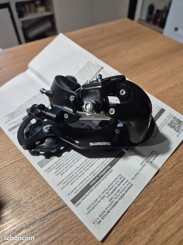 Dérailleur Arrière Shimano Tourney RD-TY300 – 6/7 Vitesses, Cage Moyenne, Noir, état Neuf