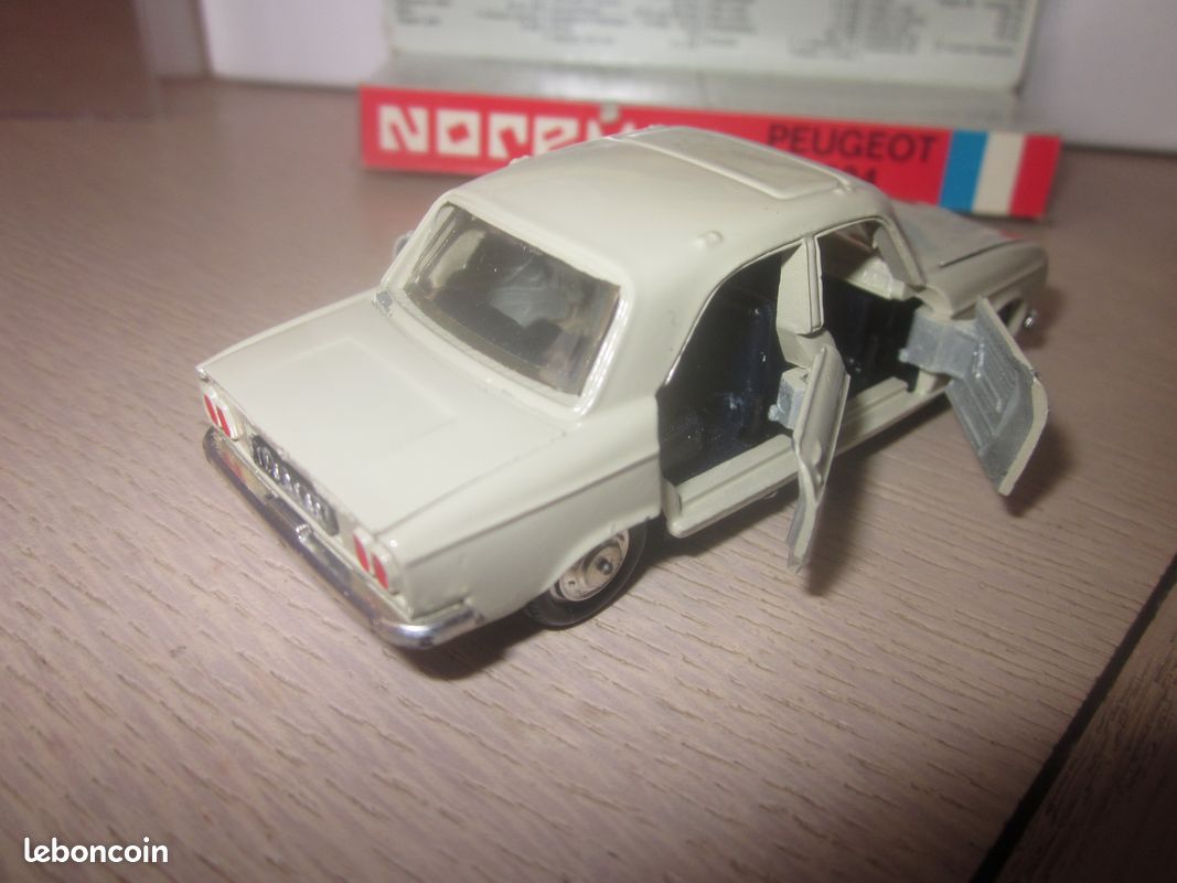 Miniature de pompier échelle 1/43