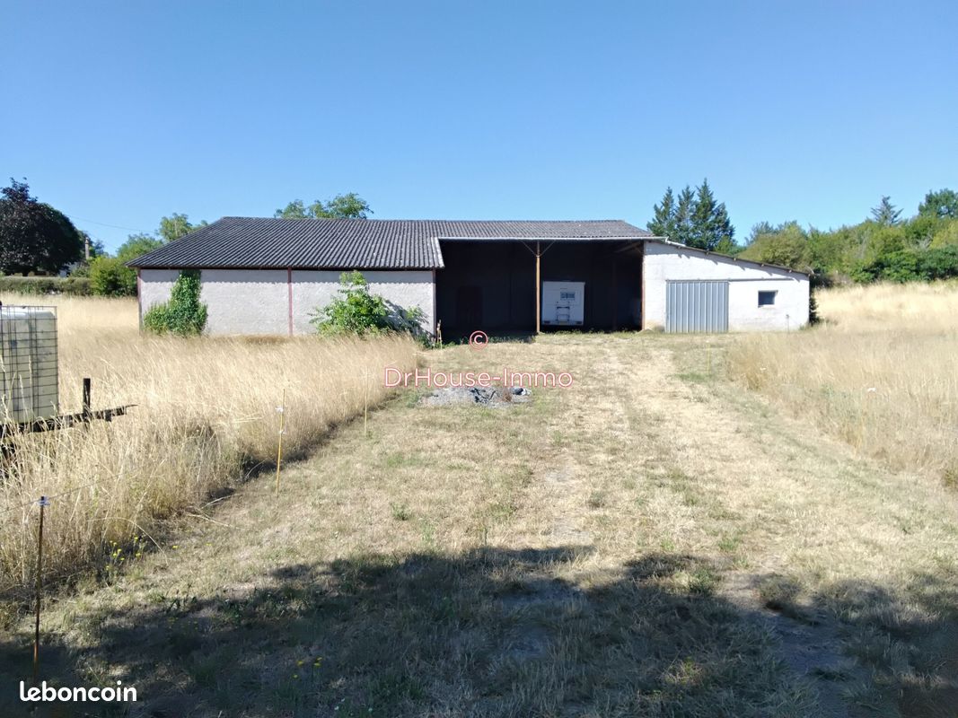 Local commercial 1 pièce 700 m² · à Villeneuve · 700 m² · 49 900 €