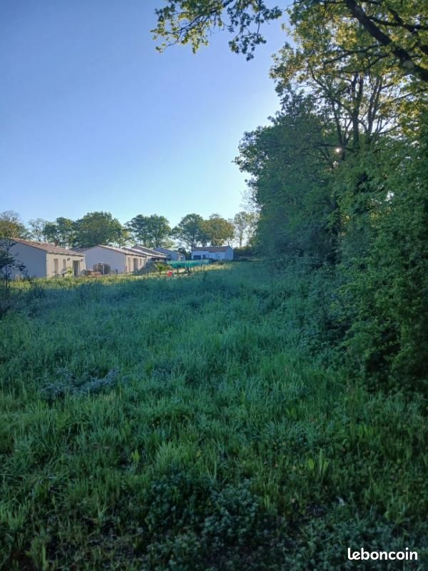 Terrain 630 m² Les Brouzils · 68 000 €