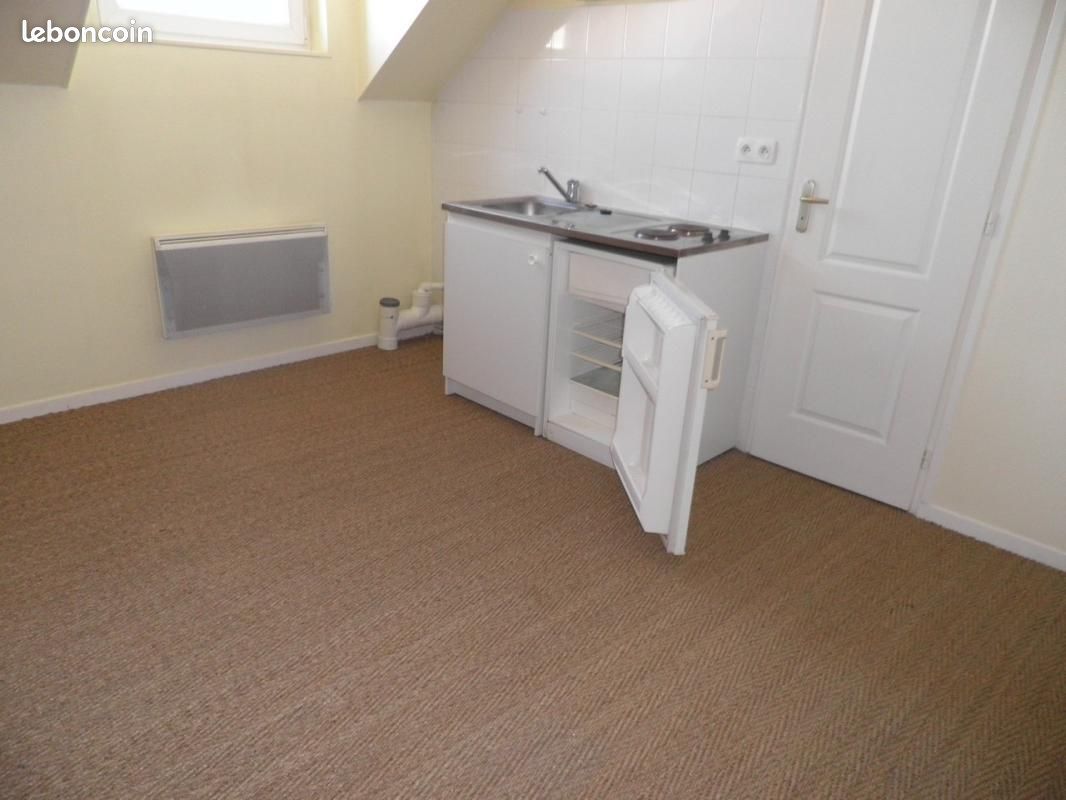 Appartement 1 pièce 15 m² · à L'Aigle · 15 m² · 240 €/mois