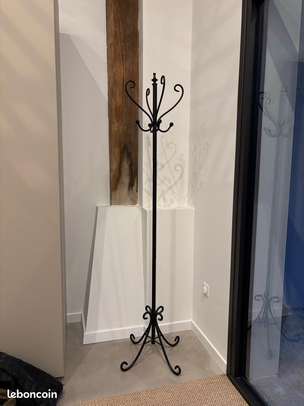 Porte manteau en fer forgé (image 1)