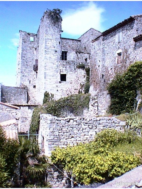 Gite 50 m2 dans village médieval loué à la demande (image 7)