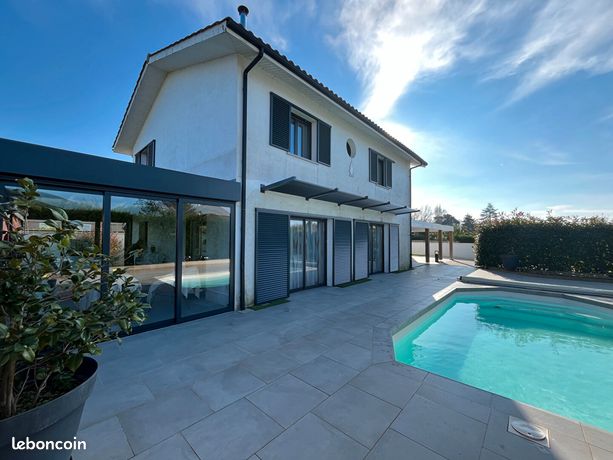 Maison 7 pièces 220 m²