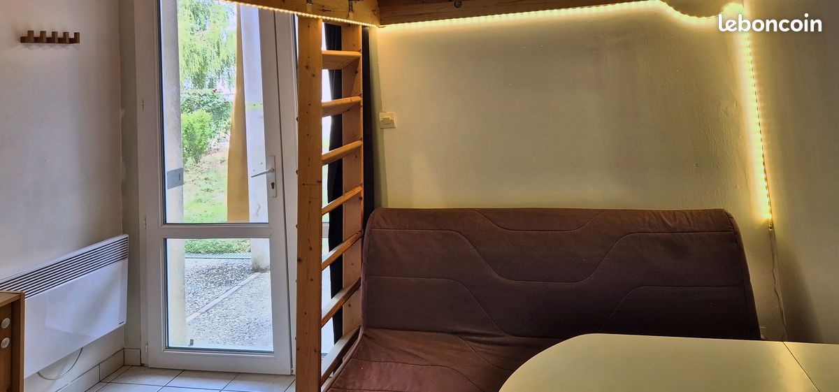 Appartement 1 pièce 13 m² · à La Couronne · 13 m² · 360 €