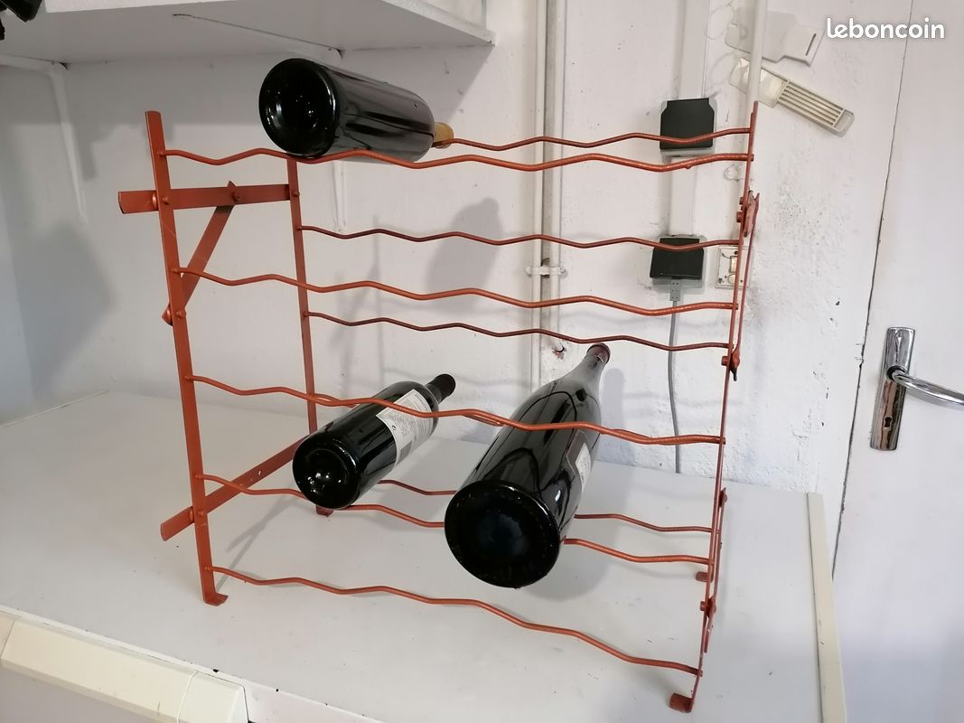 Range bouteilles métal (image 1)