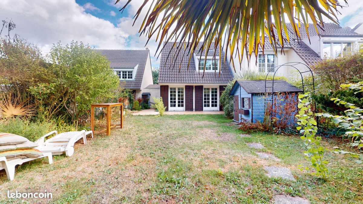 Maison 5 pièces 106 m² · à Breuillet · 106 m² · 304 000 €