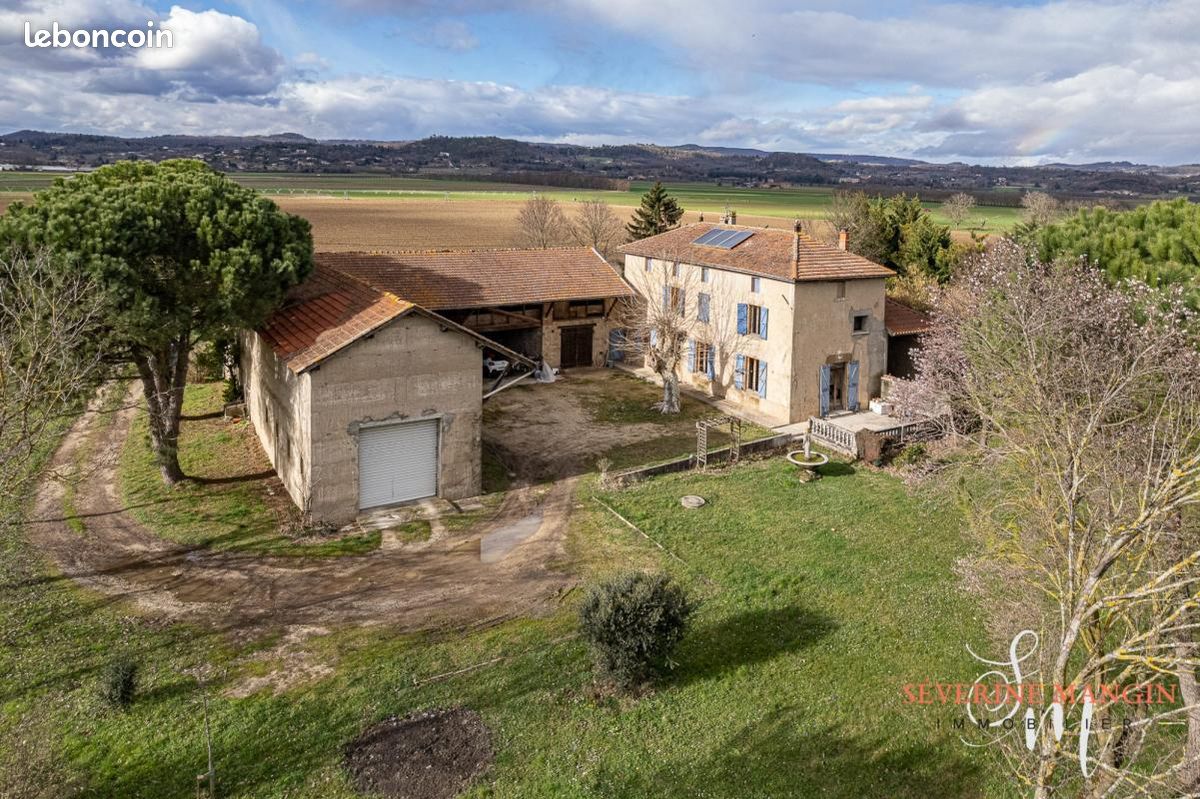 Maison 7 pièces 206 m² · à Saint-Paul-lès-Romans · 206 m² · 470 000 €