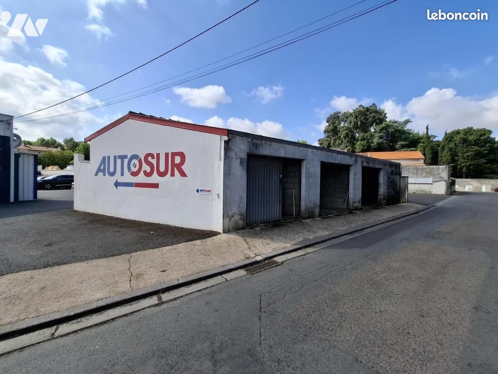 Garage SAINTES · 40 000 €