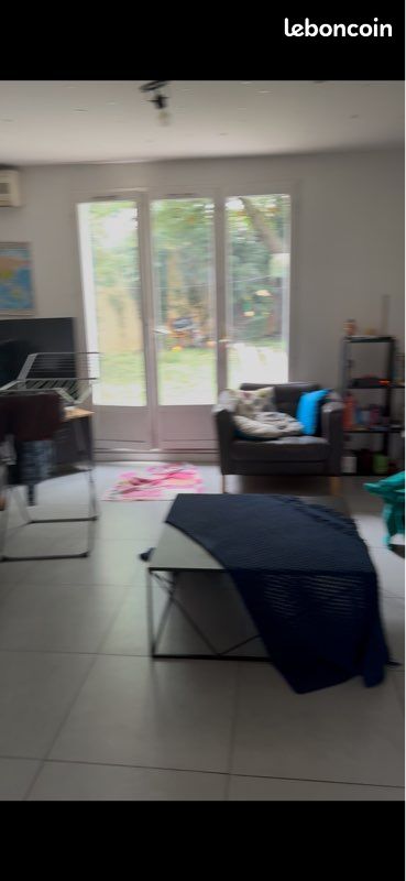 Maison 8 pièces 160 m² · à Saint-Denis · 160 m² · 320 000 €