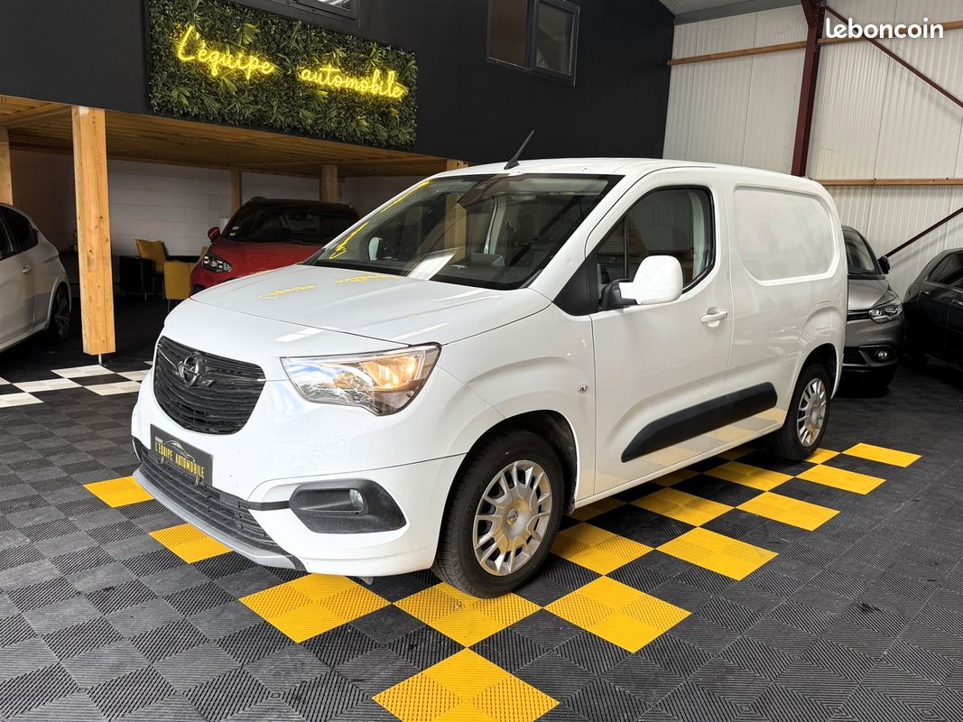 Opel Combo III 1.2 110 L1H1 AUGMENTE CARGO PACK BUSINESS (image 1)