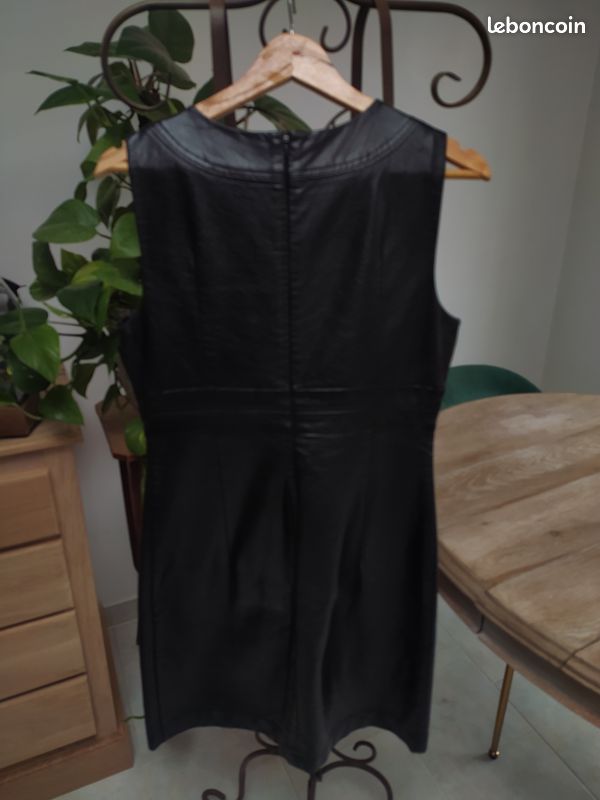 Robe French Connection En Cuir Noir – Sans Manches, Taille 2 – Occasion Très Bon état