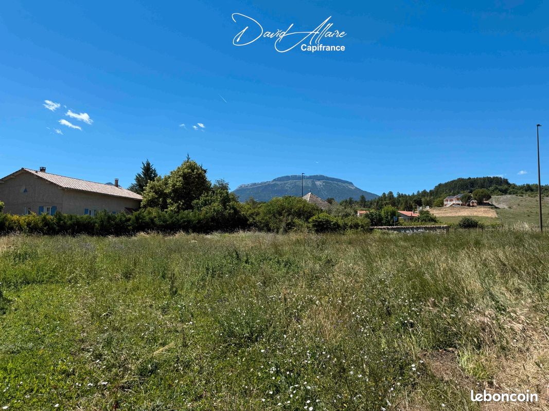 Terrain 747 m² · à Tallard · 125 000 €