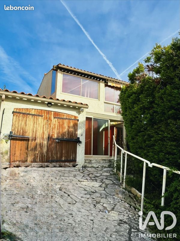 Maison 4 pièces 87 m² · à Six-Fours-les-Plages · 87 m² · 439 000 €