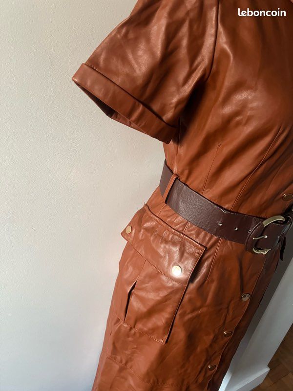 Robe (image 3)
