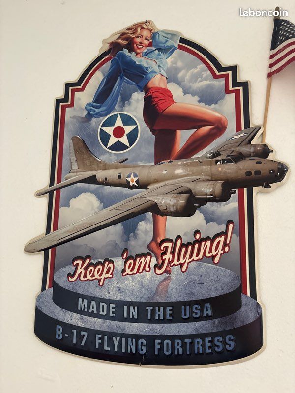 Plaque décorative - Vintage - Pin up militaire - Avion bombardier Plaque décorative - Vintage - Pin up militaire - Avion bombardier