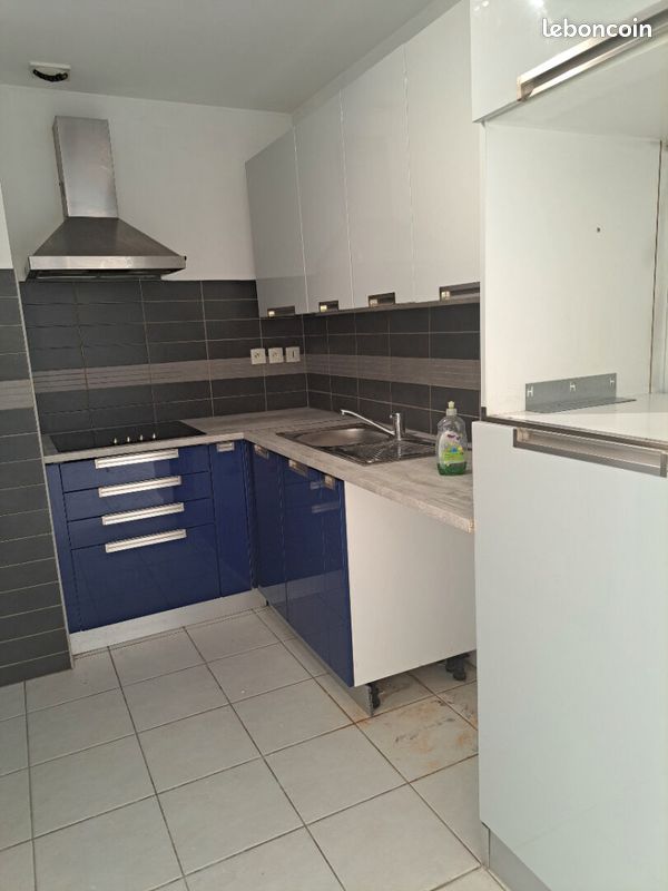 Appartement 3 pièces 64 m² · à Saint-Maximin-la-Sainte-Baume · 64 m² · 930 €