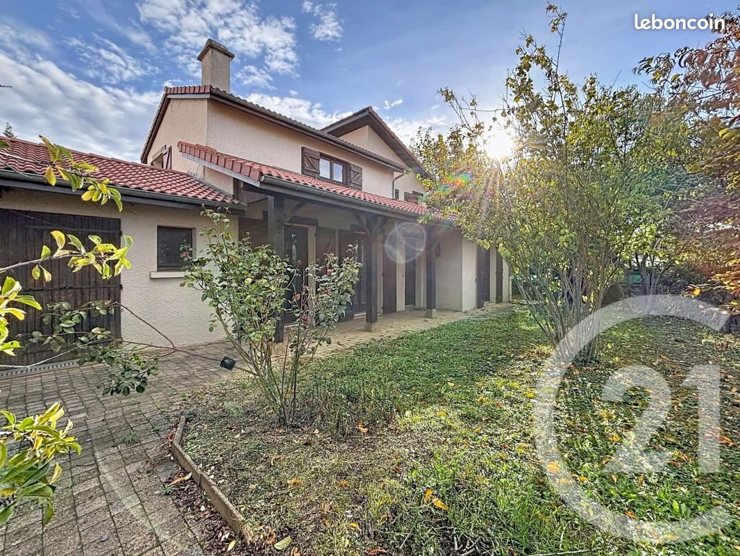 Maison 8 pièces 147 m² · à Beaumont · 147 m² · 335 000 €