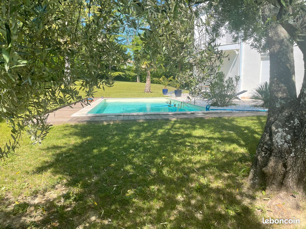 Maison 7 pièces 225 m² · à Ramonville-Saint-Agne · 225 m² · 690 000 €