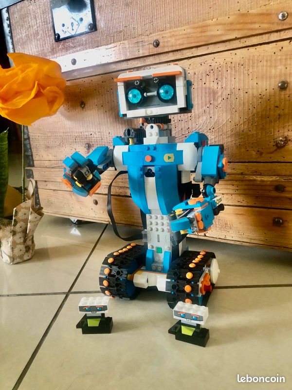 Lego BOOST Robot (image 7)