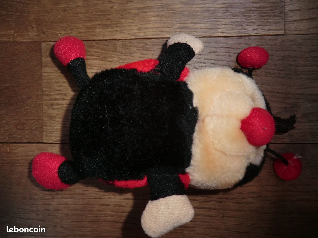 Peluche coccinelle (image 1)