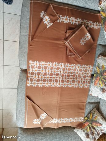 8 anciennes serviettes de table Georges MOUTET 47*47 CM LINGE BASQUE 8 anciennes serviettes de table Georges MOUTET 47*47 CM LINGE BASQUE