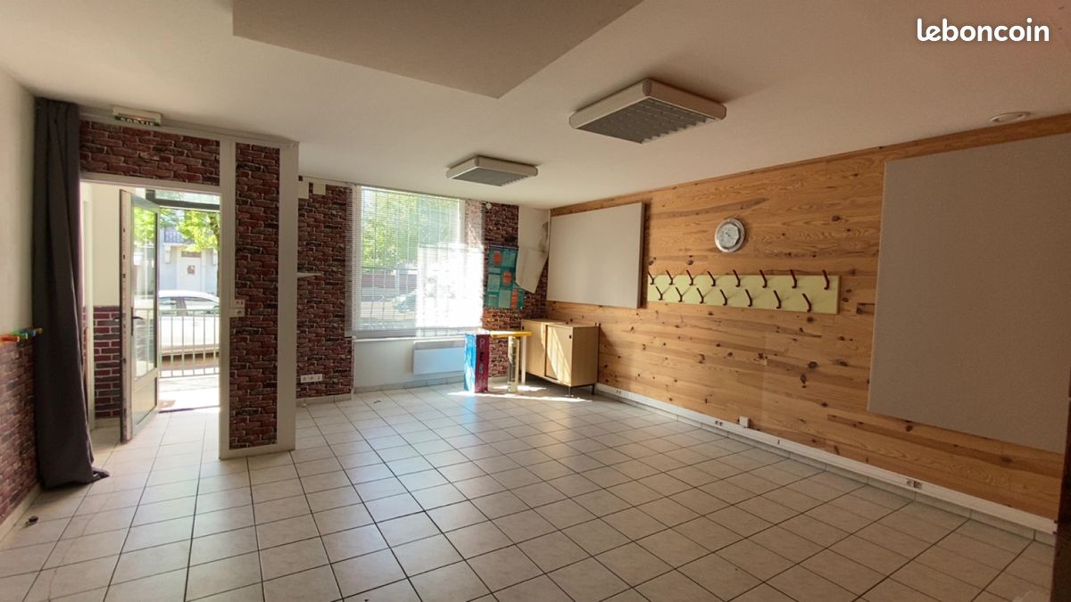 Maison 8 pièces 194 m² · à Essey-et-Maizerais · 194 m² · 85 000 €