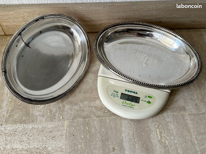 Grand Plateau Circulaire En Plaqué Argent Falstaff - Diamètre 25,5 Cm - Très Orné