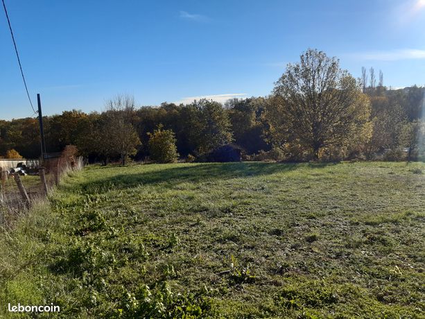 Terrain arboré centre de mirandol