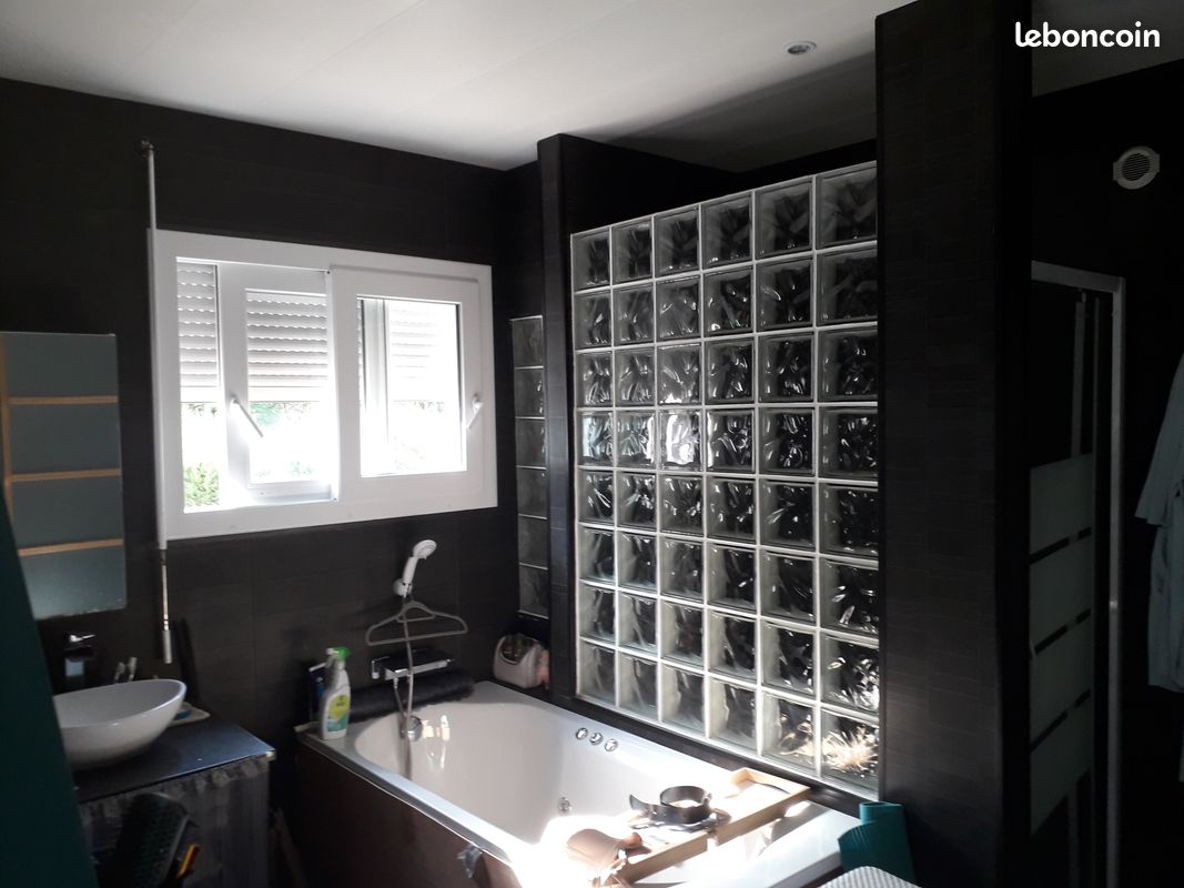 Maison 8 pièces 240 m² · à L'Abergement-Sainte-Colombe · 240 m² · 340 000 €