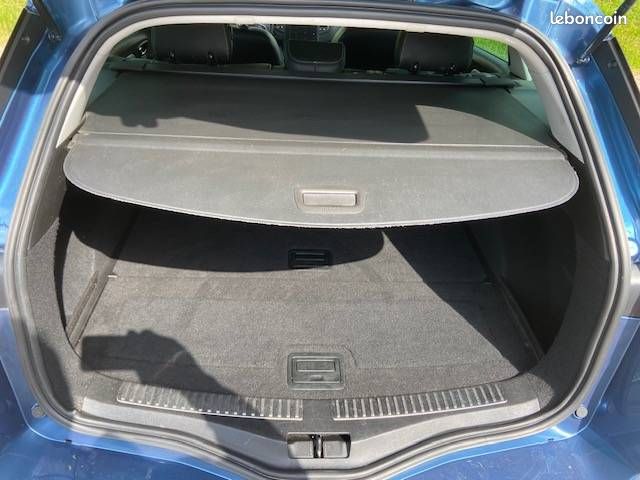 Renault megane iv estate tce 130 zen 2016 (image 15)