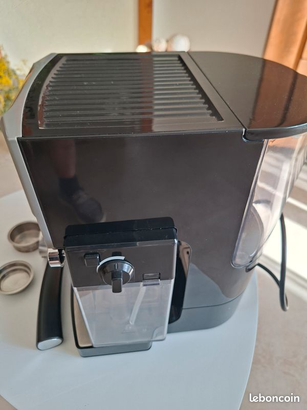 Klarstein BellaVita Machine à café multifonction 1450W 1,4L - mousseur