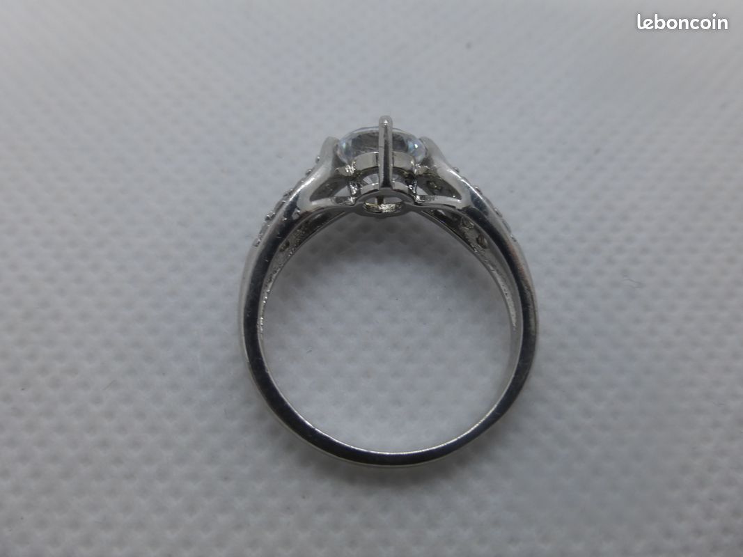 Bague neuve fantaisie métal et strass blanc 3,14gr t.56 (image 4)