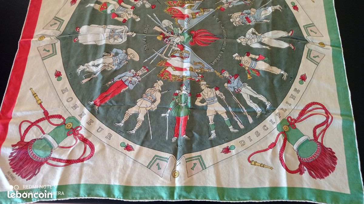 Foulard carré HERMÈS (image 2)