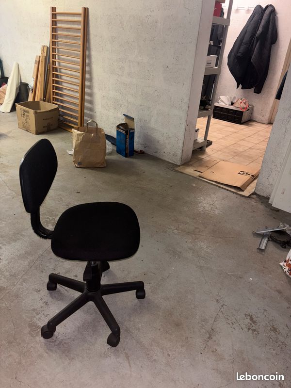 Chaise bureau noire (image 2)