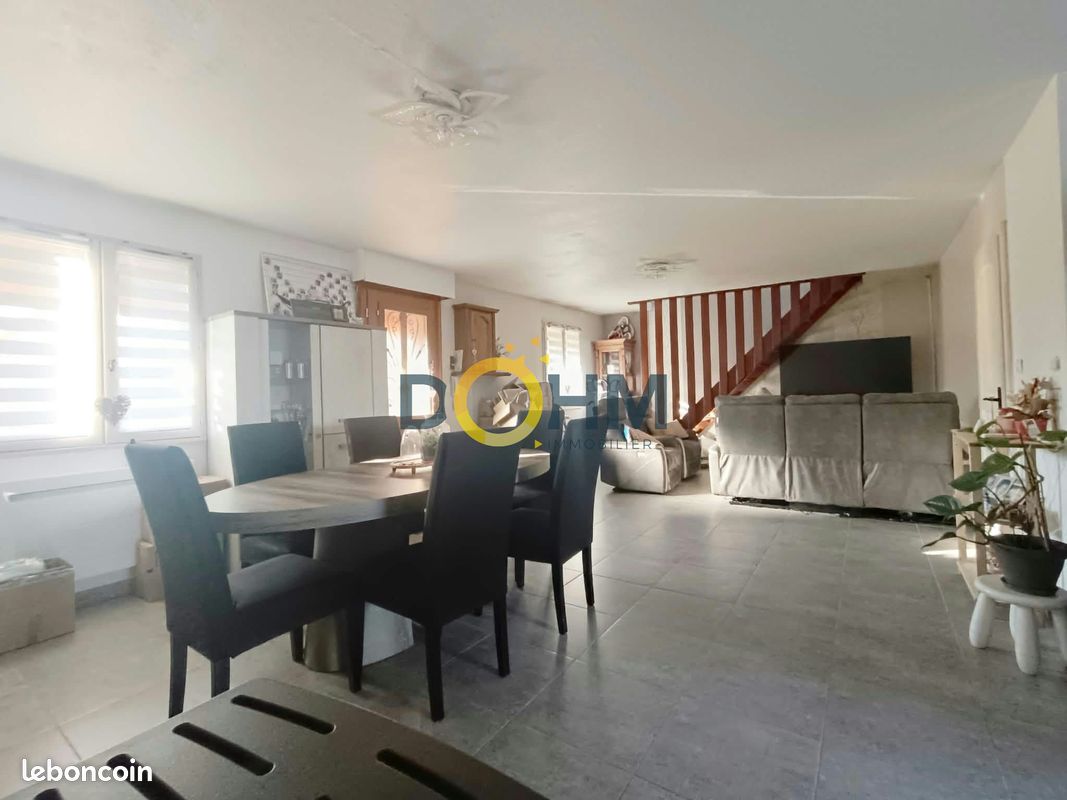Maison 6 pièces 105 m² · à Coutiches · 105 m² · 273 000 €